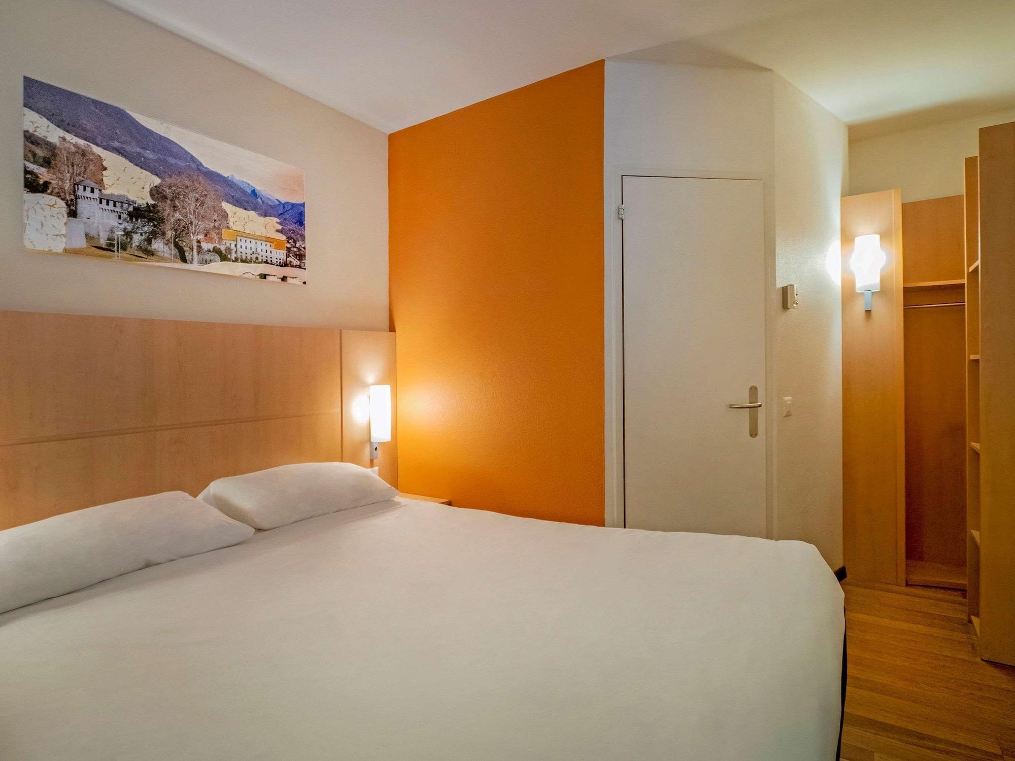 Hotel ibis Locarno Esterno foto