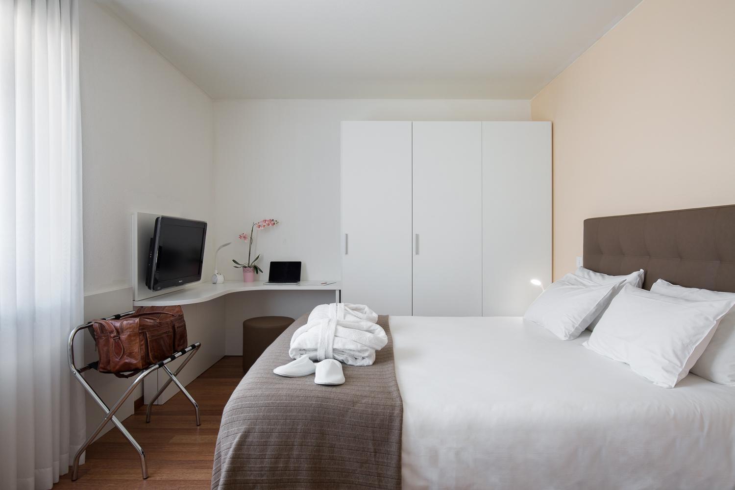Hotel ibis Locarno Esterno foto